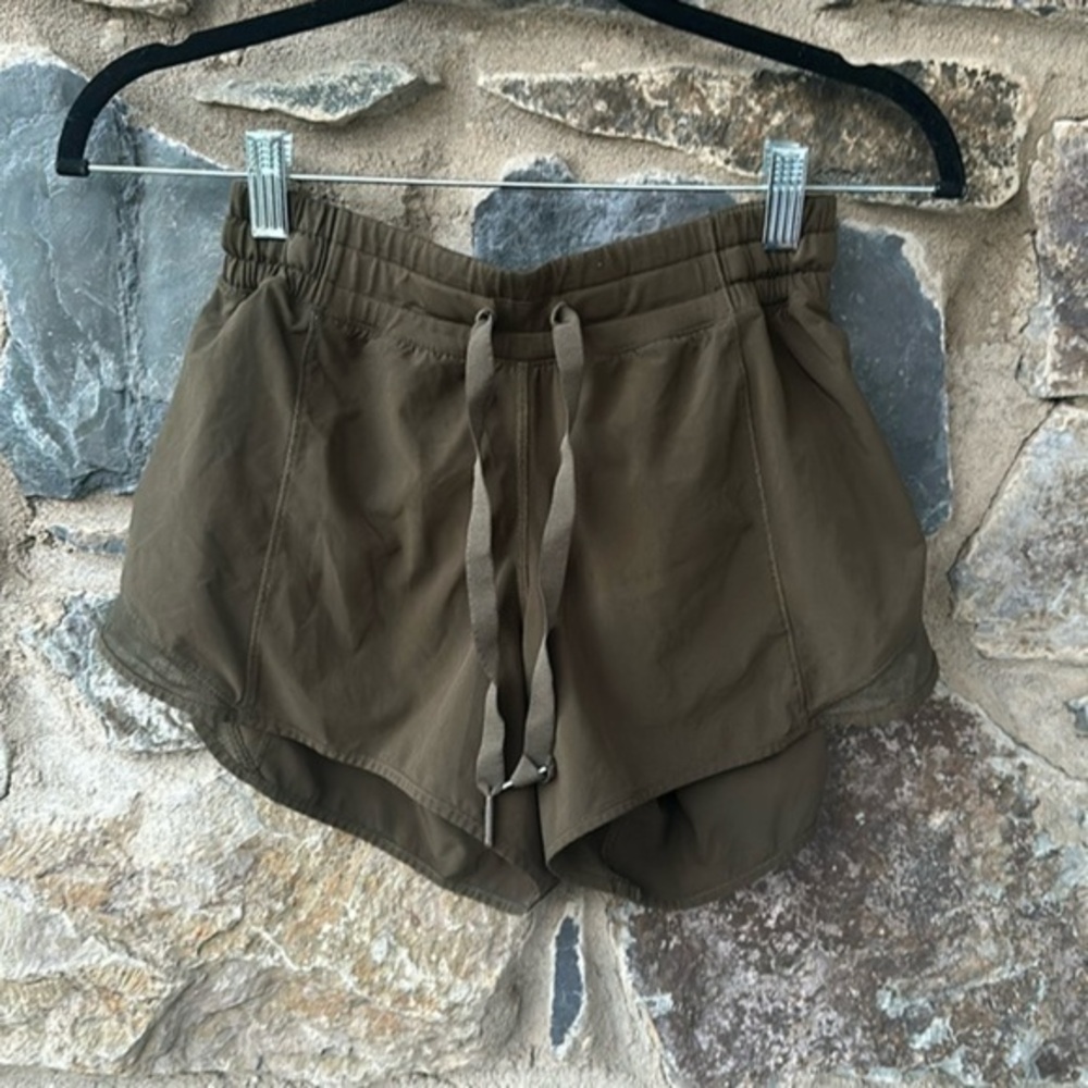 Lululemon Hotty Hot Short 2.5” Military Green size 6